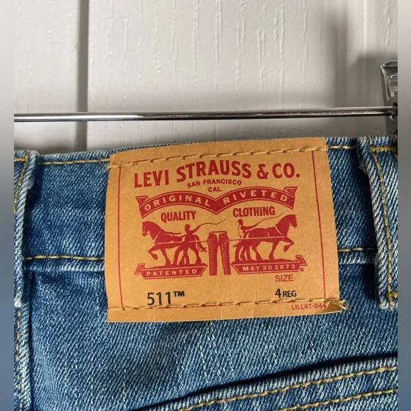 Levi’s Performance 511 Slim Jeans Boys Size 4 Blue Straight Leg Adjustable Waist - Picture 8 of 14